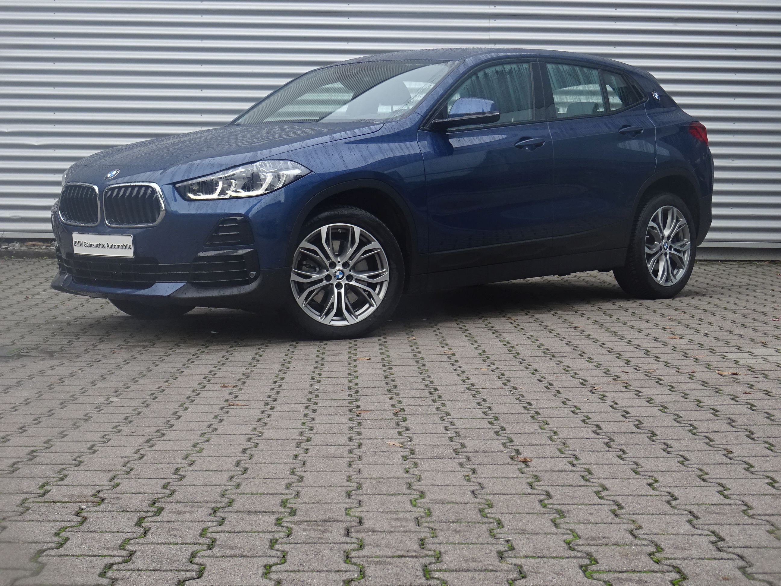 BMW X2 sDrive20d HuD CarPlay HiFi Kamera DriveAssist