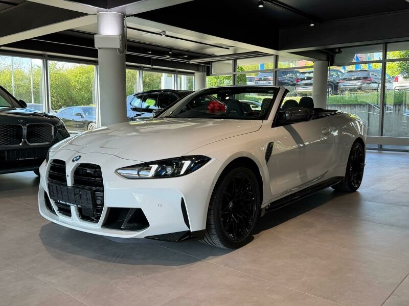 BMW M4 Competition xDrive Cabrio  NEUJAHRSAKTION