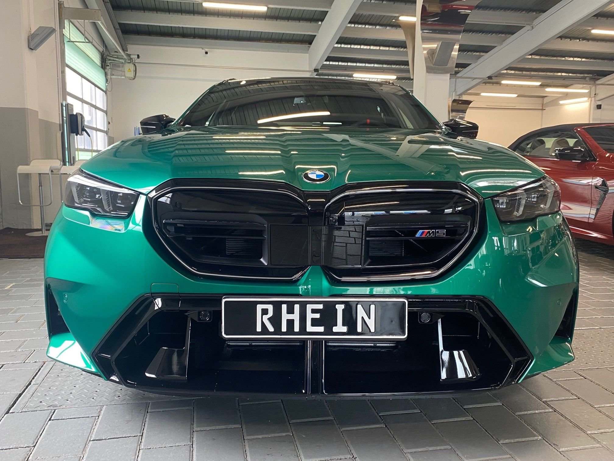 BMW M5 Touring ACC AHK Drivers Package