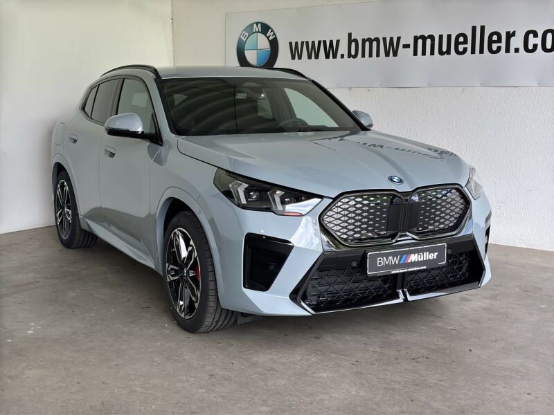 BMW iX2 xDrive30 M Sportpaket M-Paket PRO AHK Head-U
